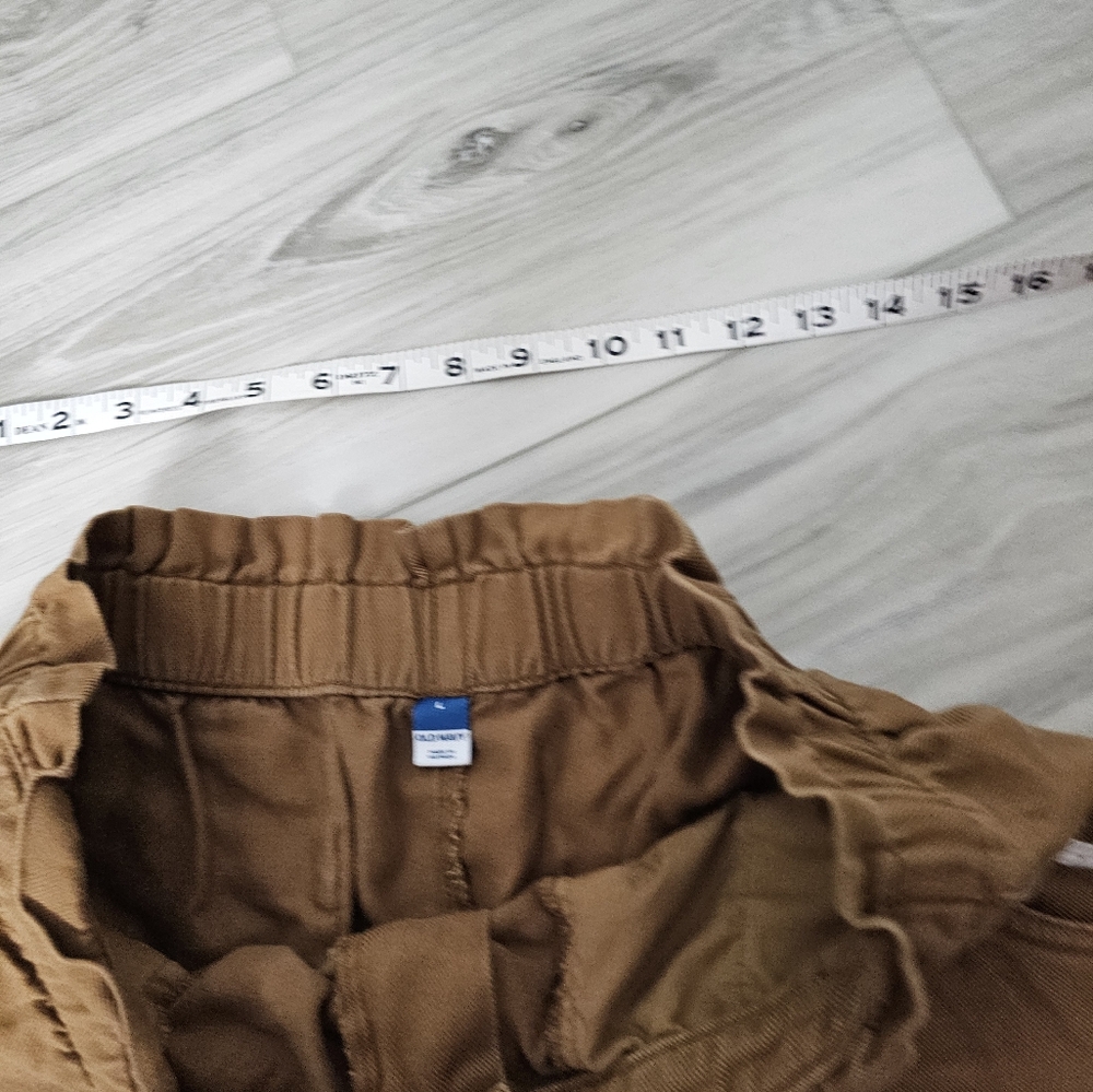 Old Navy Brown Women's Cargo Shorts - Picture 5 of 6